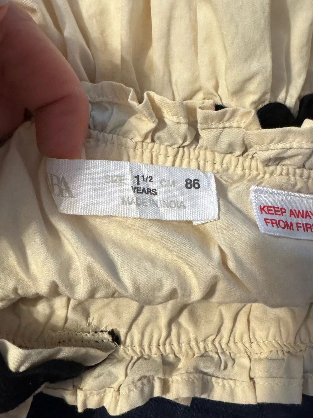 Zara Cream Wide-Leg Pants with Black Wavy Side Trim